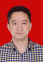 何力志 照片