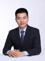 高明 照片