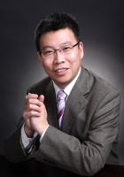 龚六堂 照片
