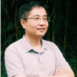 龚岳 照片