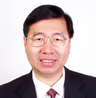 何增科 照片