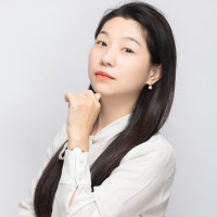 吴婧 照片