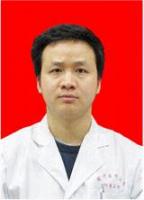 杨届 照片