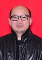 邹龙 照片