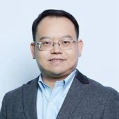 黄卓 照片
