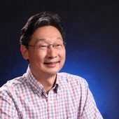黄宝春 照片