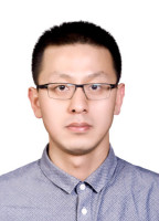胡阳 照片