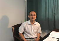 孟明 照片