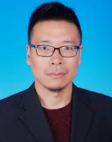 王江江 照片