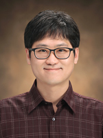 Kwangwon Ahn (安光元) 照片
