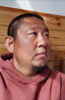 李 伟 照片
