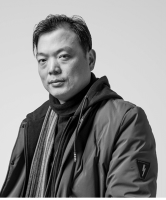 刘卷 照片