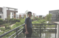 李严成 照片