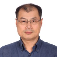 卢伟 照片