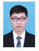 李炜 照片