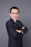 刘鑫 照片