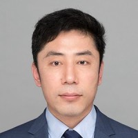 刘今越 照片