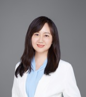 梁静 照片