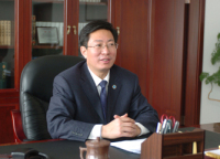李强 照片
