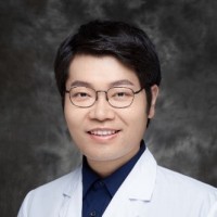 吕丹 照片