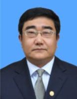 何新生 照片