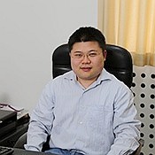 罗佗平 照片