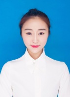 谭珊 照片